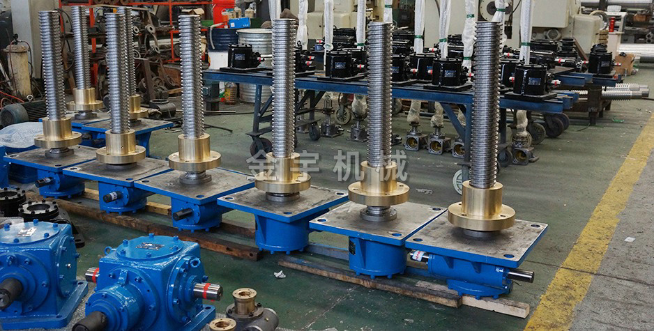 滾珠絲杆升(shēng)降機