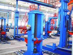 絲杠(gang)升降機使(shǐ)用現場